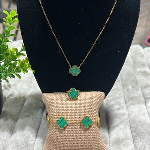 Elegant Green Clover Jewelry Set